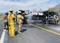 Vuelca pipa de Pemex y provoca fuga de combustible en la carretera Rumbo Nuevo