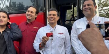 Entregan tarjetas para el “Lalo Bus”, transporte escolar gratuito en Victoria