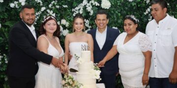 Apadrinan Lucy y Lalo Gattás a 72 matrimonios en ceremonia colectiva del DIF