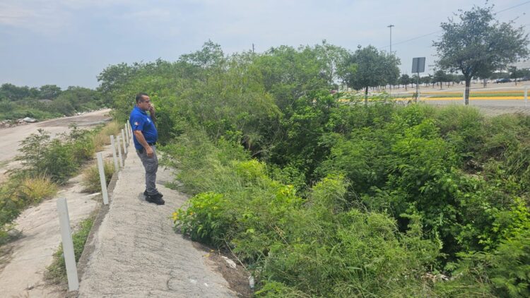 Refuerzan limpieza de drenes en Victoria