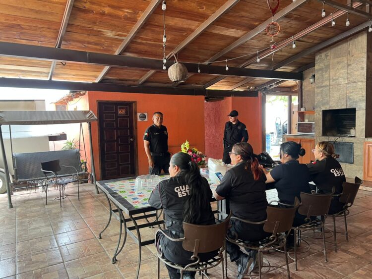 Celebra Delegación Regional Tula a mamás policías en su día