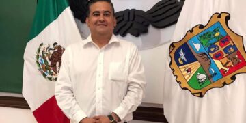 Levanta la mano Óscar Narváez por la alcaldía de Victoria