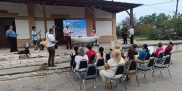 La vieja estación del tren se llena de voces y memoria en Victoria