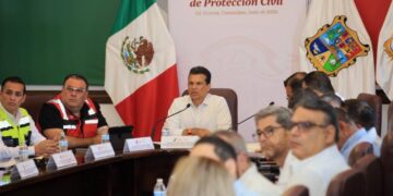 Preside alcalde Lalo Gattás Consejo de Protección Civil para reforzar estrategias por intensas lluvias
