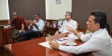 Alcalde Lalo Gattás evalúa y refuerza estrategia de recolección y limpieza en Victoria