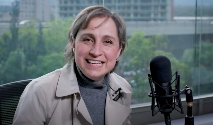 Carmen Aristegui recibe reconocimiento en España por investigación contra Televisa