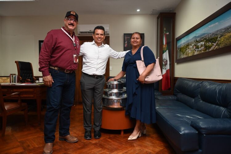 Cumple alcalde Lalo Gattás compromisos con la ciudadanía