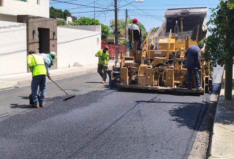 Refuerza Lalo Gattás conservación de calles de Victoria