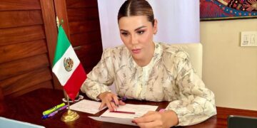 Gobernadora de Baja California bajo presión por polémica de audios