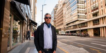Explora Enrique Jonguitud las huellas de una ciudad escrita en poemas