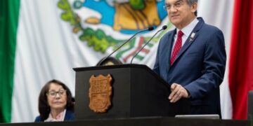 Apremia Américo definición política en su gabinete en Tamaulipas