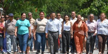 Inicia alcalde Lalo Gattás nueva obra asfáltica en la Ampliación Las Playas