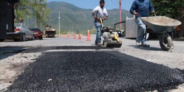 Bacheo en Victoria bajo estándares de calidad que exige la Secretaría de Obras Públicas