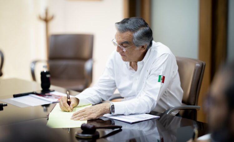 Abre Américo puerta a nuevos cambios en gabinete estatal