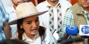 Fiscalía exige celulares de Carlos Manzo:  Grecia Quiroz acusa presión