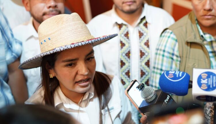 Fiscalía exige celulares de Carlos Manzo:  Grecia Quiroz acusa presión