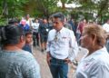 Visita y atiende Lalo Gattás a vecinos de la colonia Simón Torres