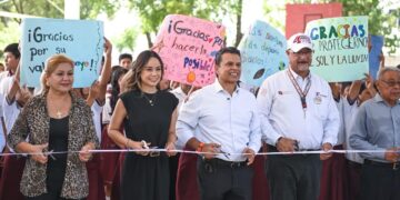 Entrega Lalo Gattás una obra educativa más