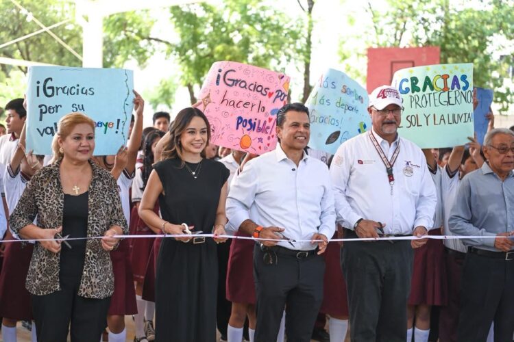 Entrega Lalo Gattás una obra educativa más