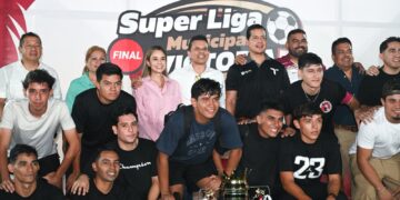 Premian Lucy y Lalo Gattás a campeones de Súper Liga de Fútbol Victoria 2026
